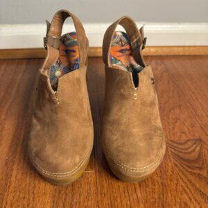 Rocket Dog Tan Faux Suede Clogs/ Mules Sz 7